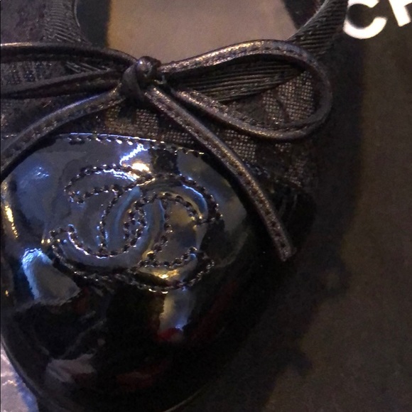 Chanel flats! - Picture 3 of 8